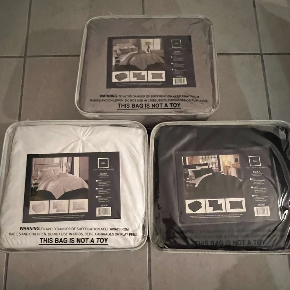 Pin Tuck Duvet Set - King 4pc